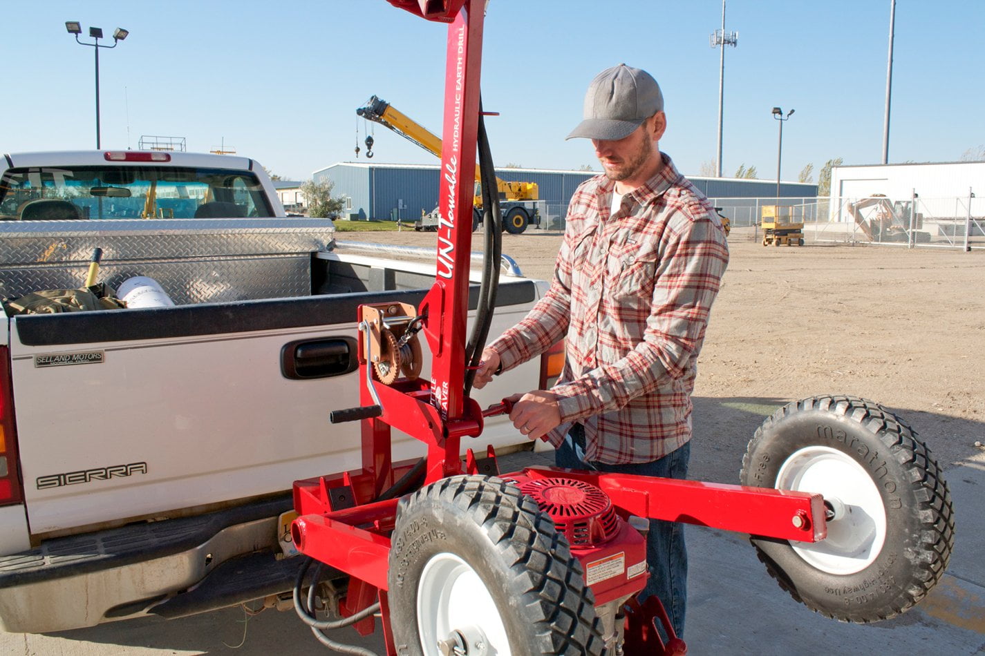 UN-Towable earth drill transport UN-Towable earth drill transport