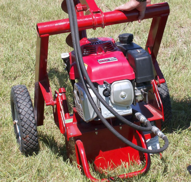 UN-Towable earth drill engine