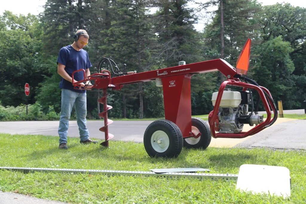 Towable Hydraulic Earth Drills Little Beaver